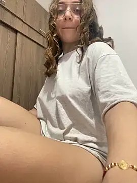 mia evanss26 online show from 11-24-25, 10:20