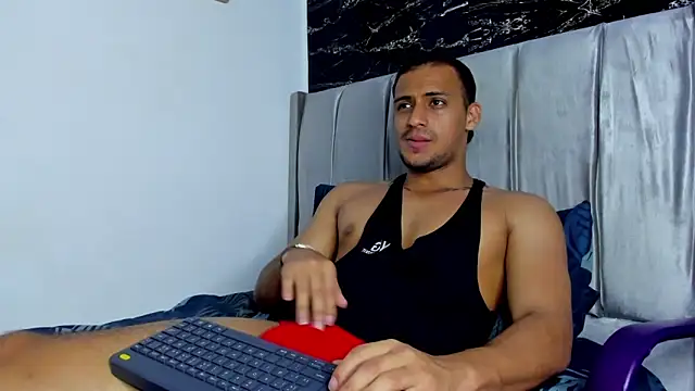 Thomas Wayne online show from 03-08-26, 06:39