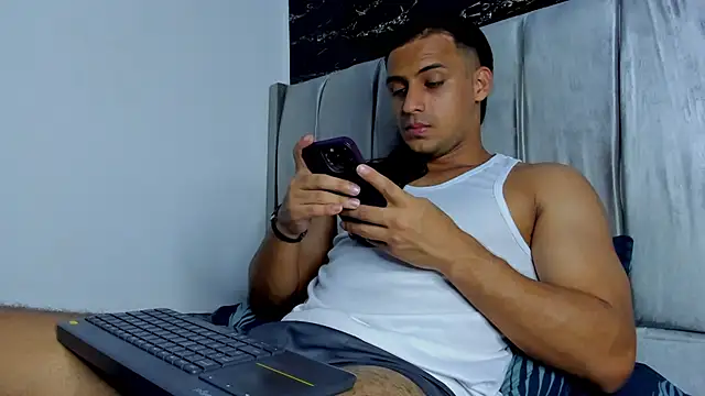 Thomas Wayne online show from 03-24-26, 06:40