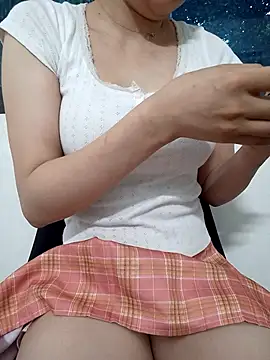 Snapshot of RoseBabyCute chatting on 09-15-25, 11:16 RoseBabyCute online show from 09-15-25, 11:16