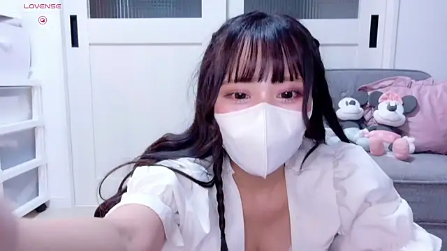 Snapshot of YURi_luv chatting on 10-05-25, 12:03 YURi luv online show from 10-05-25, 12:03
