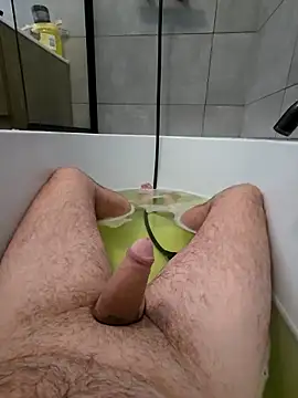 Snapshot of Martpi@xh chatting on 06-15-26, 04:09 Martpixh online show from 06-15-26, 04:09