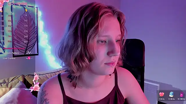 Hailey Foxy online show from 11-15-25, 09:17