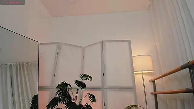 Lina Glow online show from 01-15-26, 06:40