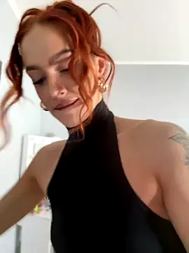 LittleFox    online show from 10-08-25, 06:22