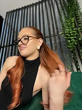 Snapshot of LittleFox___ chatting on 02-27-26, 06:46 LittleFox online show from 02-27-26, 06:46