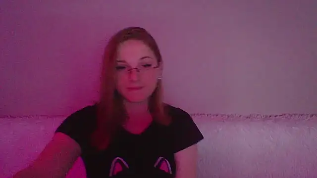 Star Girlish online show from 10-24-25, 05:42