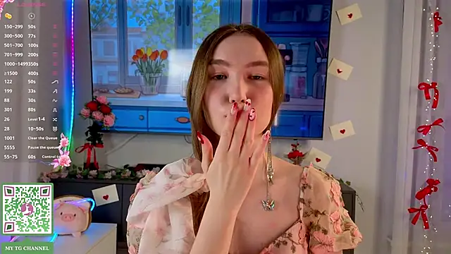 ElfredaTupy online show from 02-21-26, 07:04