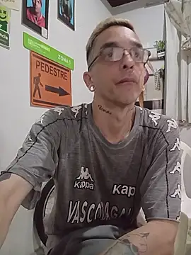 dinho carioca online show from 04-11-26, 03:27