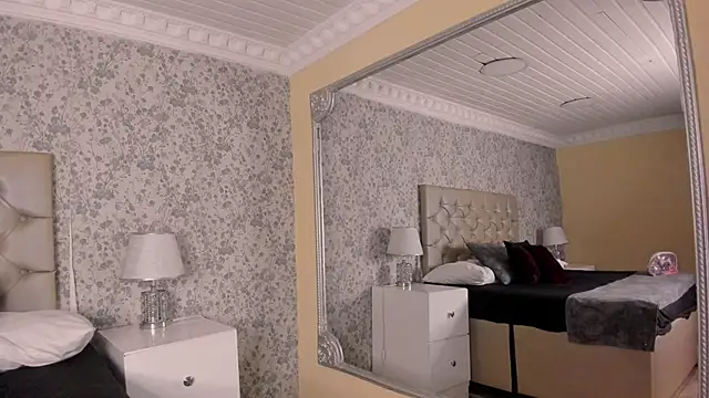 Snapshot of AlahiaJoness chatting on 09-30-25, 03:11 AlahiaJoness online show from 09-30-25, 03:11