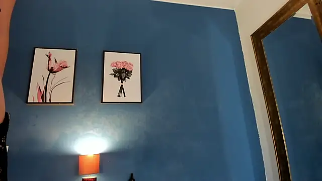 Grettel w online show from 12-16-25, 12:21