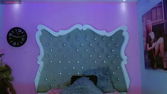 Honey Moontsts online show from 03-10-26, 12:10