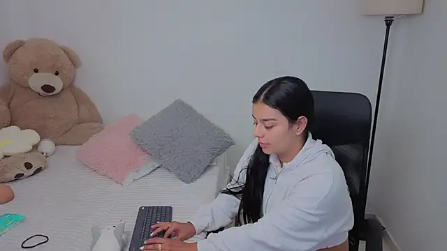 valerihouse online show from 11-21-25, 12:54