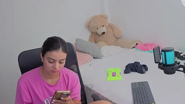 valerihouse online show from 03-21-26, 01:32