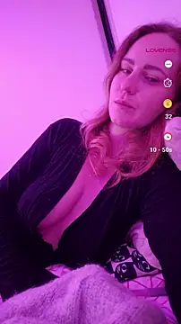 Snapshot of LyraHotty chatting on 03-12-26, 06:58 LyraHotty online show from 03-12-26, 06:58