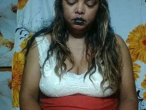 Snapshot of SEXY_METISE chatting on 04-27-26, 01:47 SEXY METISE online show from 04-27-26, 01:47