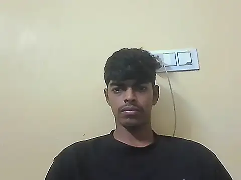 Snapshot of monster_33 chatting on 04-22-26, 04:52 monster 33 online show from 04-22-26, 04:52