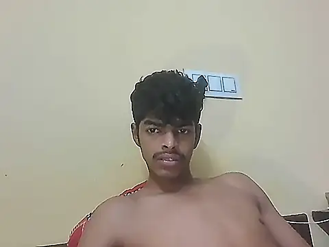 Snapshot of monster_33 chatting on 05-20-26, 06:08 monster 33 online show from 05-20-26, 06:08