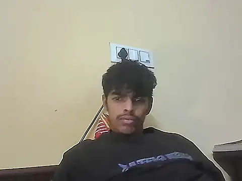 Snapshot of monster_33 chatting on 06-02-26, 03:25 monster 33 online show from 06-02-26, 03:25