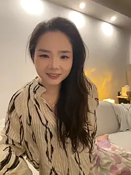 Snapshot of DrityMary chatting on 11-19-25, 04:07 DrityMary online show from 11-19-25, 04:07