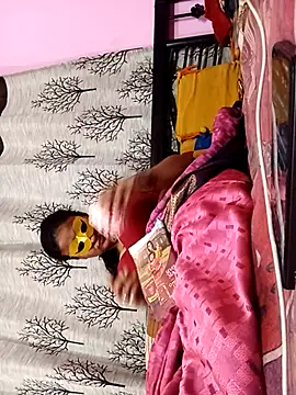 Snapshot of Gullapi chatting on 02-23-26, 08:17 Gullapi online show from 02-23-26, 08:17