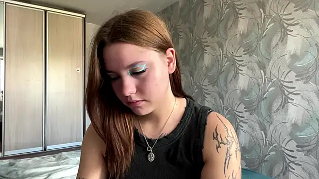 Snapshot of LeonorLovLu chatting on 09-12-25, 10:15 LeonorLovLu online show from 09-12-25, 10:15