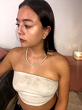 Snapshot of Gaby_7770 chatting on 11-04-25, 08:52 Gaby 7770 online show from 11-04-25, 08:52