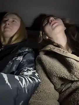 Mimiumuy online show from 12-18-25, 04:02