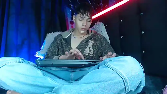 SemerHott online show from 11-20-25, 02:56