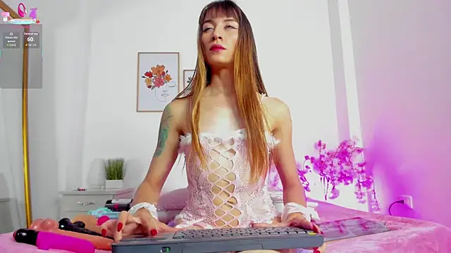 hellzel moon online show from 11-20-25, 07:13