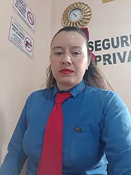 Hannah-colx online show from 05-17-26, 03:52