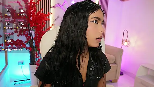 Snapshot of GiaNovak chatting on 11-14-25, 11:42 GiaNovak online show from 11-14-25, 11:42