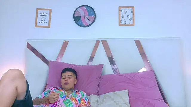 ScarlettVex   online show from 09-09-25, 07:46