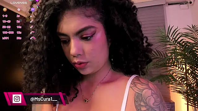 Snapshot of miss_curazao chatting on 05-21-26, 12:23 miss curazao online show from 05-21-26, 12:23