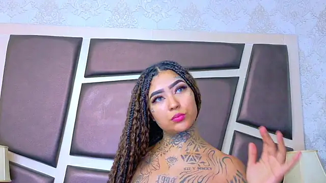 EmilieLake online show from 05-26-26, 07:54