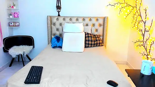 LenaStylesOA online show from 11-13-25, 01:10