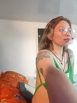 Snapshot of Licethf00x chatting on 01-07-26, 10:45 Licethf00x online show from 01-07-26, 10:45