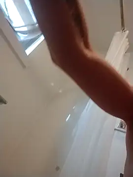 jizzyglizzy92 online show from 09-26-25, 01:15