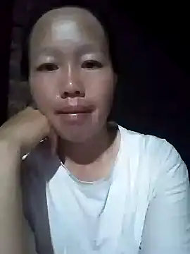 Snapshot of llm-bae chatting on 09-18-25, 10:23 llm-bae online show from 09-18-25, 10:23