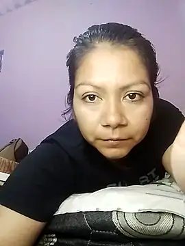 Snapshot of Alexxxia69 chatting on 09-19-25, 02:46 Alexxxia69 online show from 09-19-25, 02:46