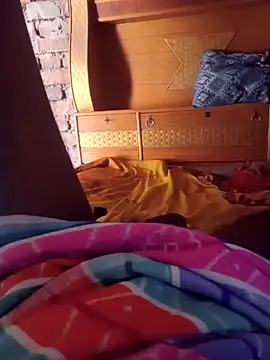 Snapshot of parmila203 chatting on 10-25-25, 03:47 parmila203 online show from 10-25-25, 03:47