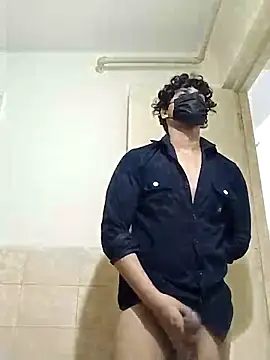 Snapshot of Goodmens5 chatting on 09-08-25, 05:23 Goodmens5 online show from 09-08-25, 05:23