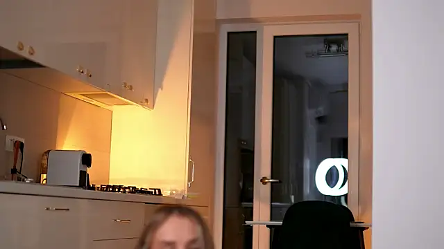 ElaraShine online show from 05-21-26, 06:26