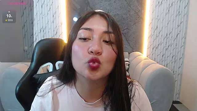 Ivony18 b online show from 11-29-25, 08:01