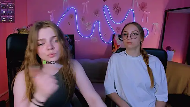 Snapshot of veronica_bubble chatting on 06-07-26, 07:39 veronica bubble online show from 06-07-26, 07:39