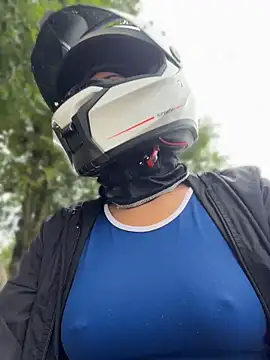 AlannaEvons online show from 04-17-26, 07:28