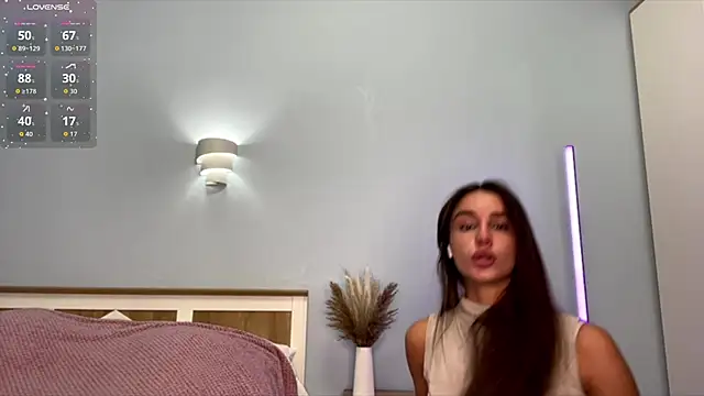 JerrieCham online show from 12-15-25, 07:23