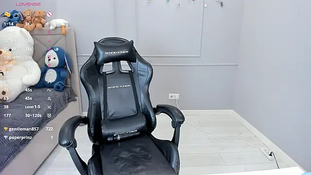 Yunleah online show from 04-06-26, 04:46