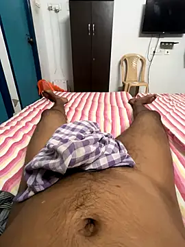 usermood2000 online show from 11-05-25, 06:57