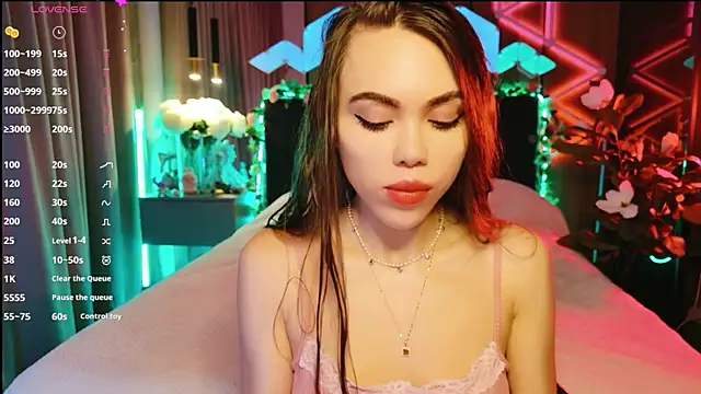 MimiFors online show from 09-28-25, 04:34